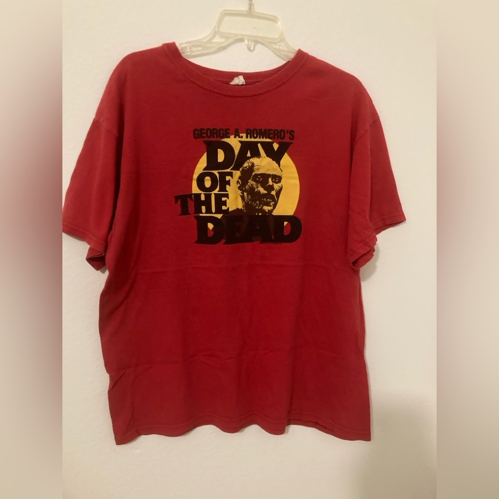George A. Romero's Day of the Dead Red T-Shirt. Size Large